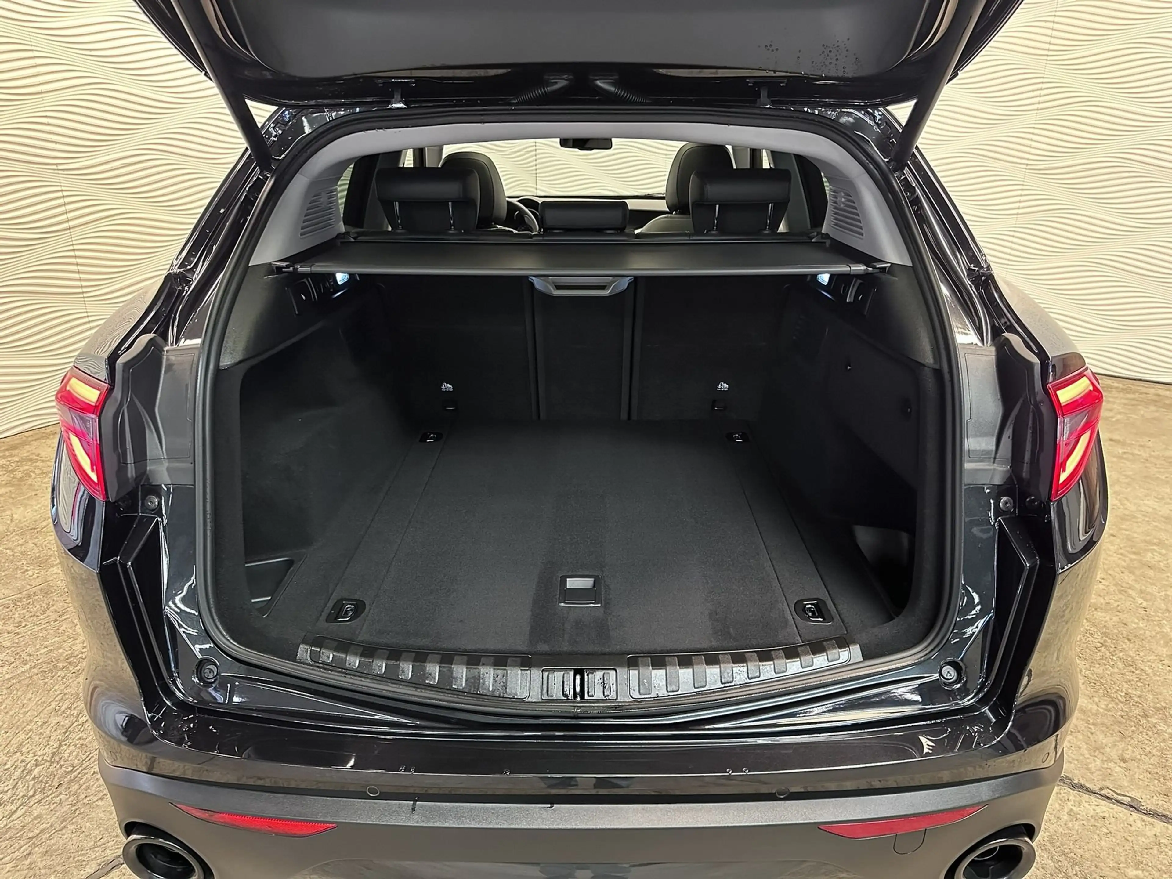Alfa Romeo Stelvio 2.2 JTDM*AUT*SPRINT*PANO*NAVI*ACC*KEYLESS* — photo 34