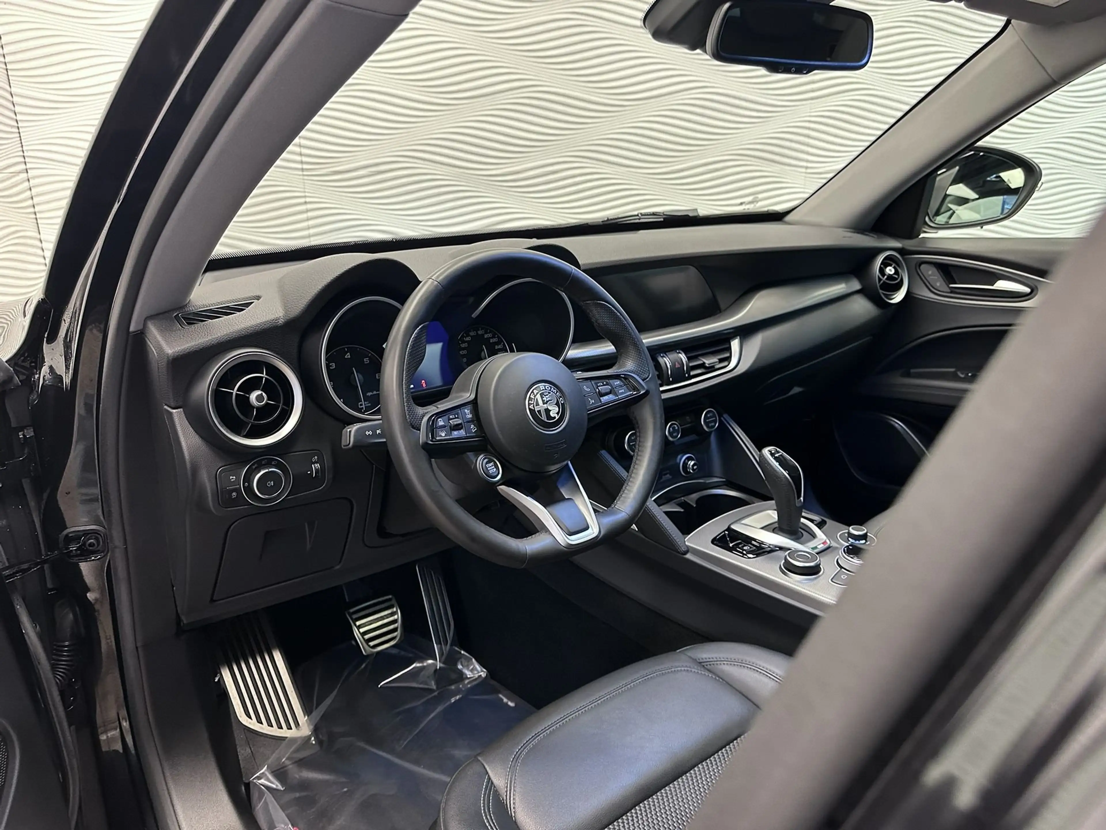 Alfa Romeo Stelvio 2.2 JTDM*AUT*SPRINT*PANO*NAVI*ACC*KEYLESS* — photo 19