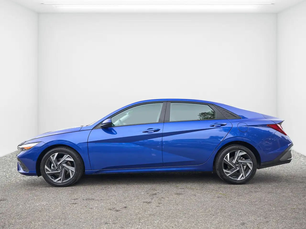 Hyundai ELANTRA снимка Hyundai ELANTRA