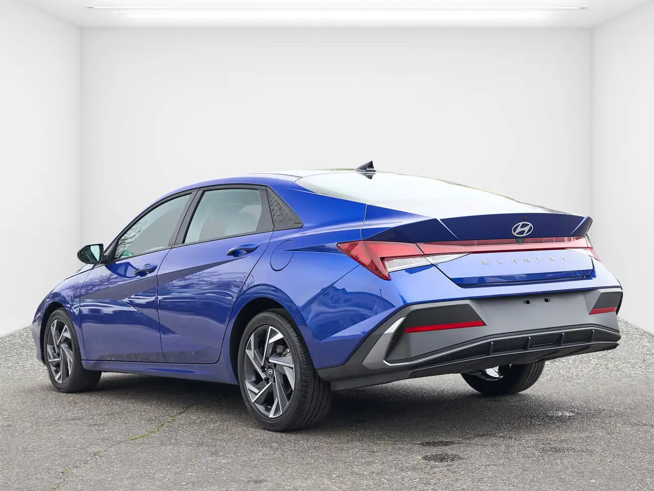Hyundai ELANTRA снимка Hyundai ELANTRA