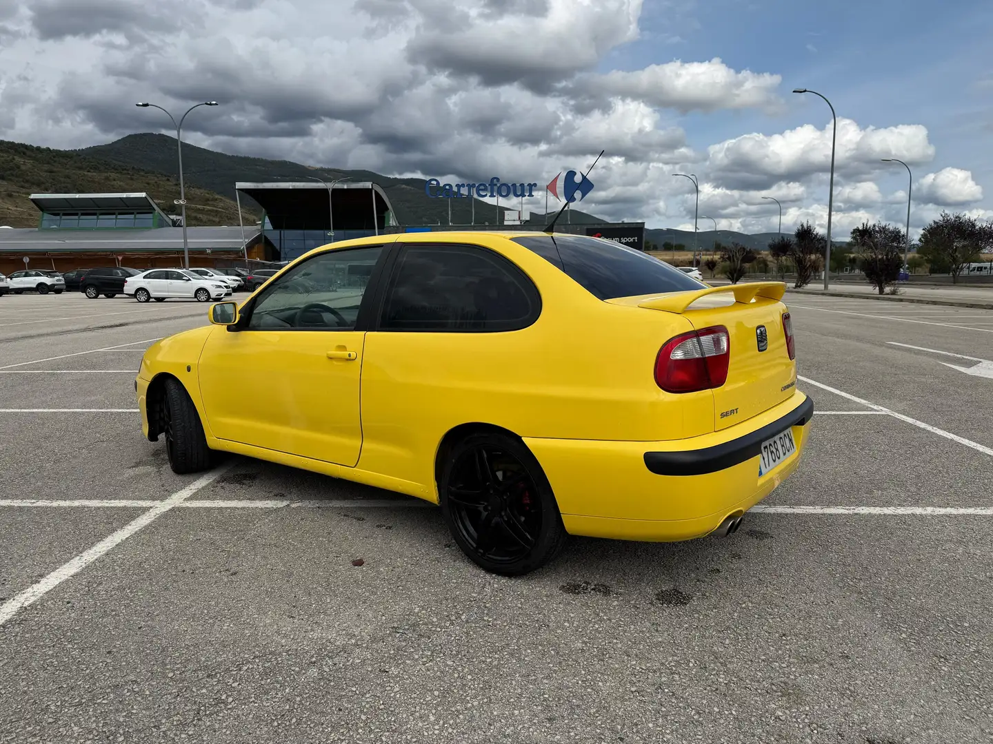 SEAT Cordoba Córdoba 1.8 20VT Cupra Cupra Yellow - 2