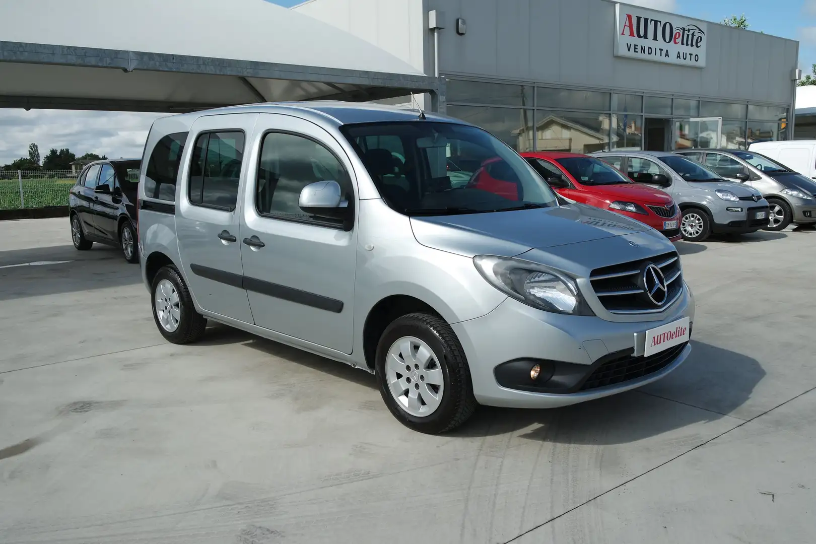 Mercedes-Benz Citan 111 CDI TOURER BUSINESS BLUEFF AUTOCARRO 5 POSTI Gri - 1