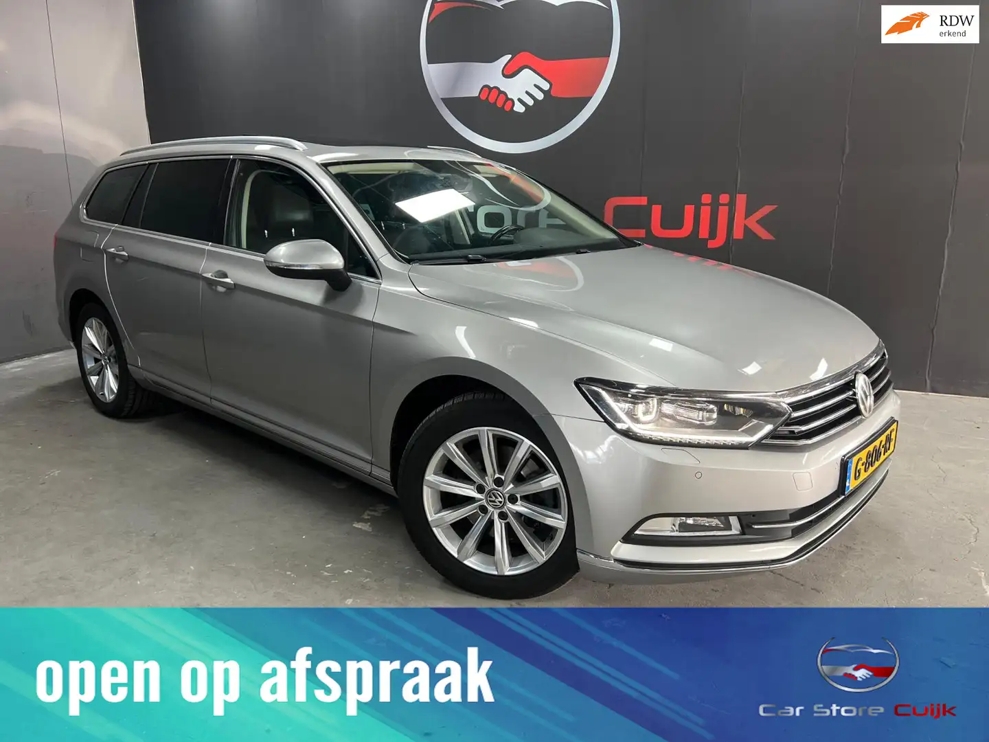 Volkswagen Passat Variant 1.6 TDI R | Virtual Cockpit | Pano | DSG Gris - 1