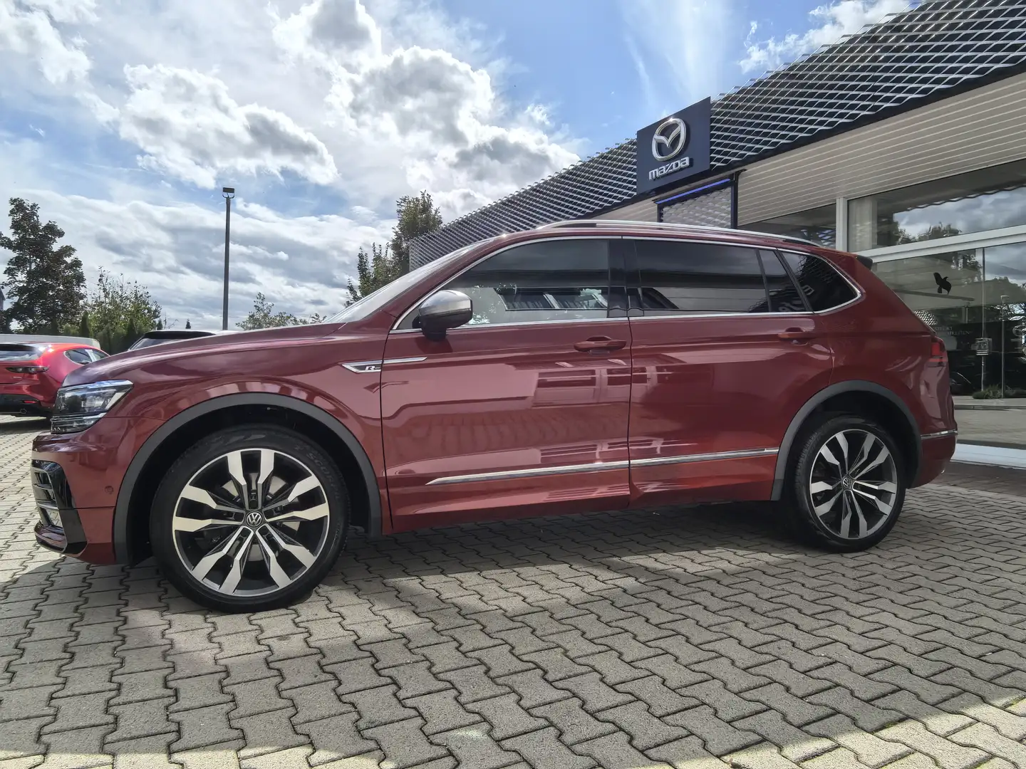 Volkswagen Tiguan Allspace 2.0 TDI Highline 4Motion Rouge - 2