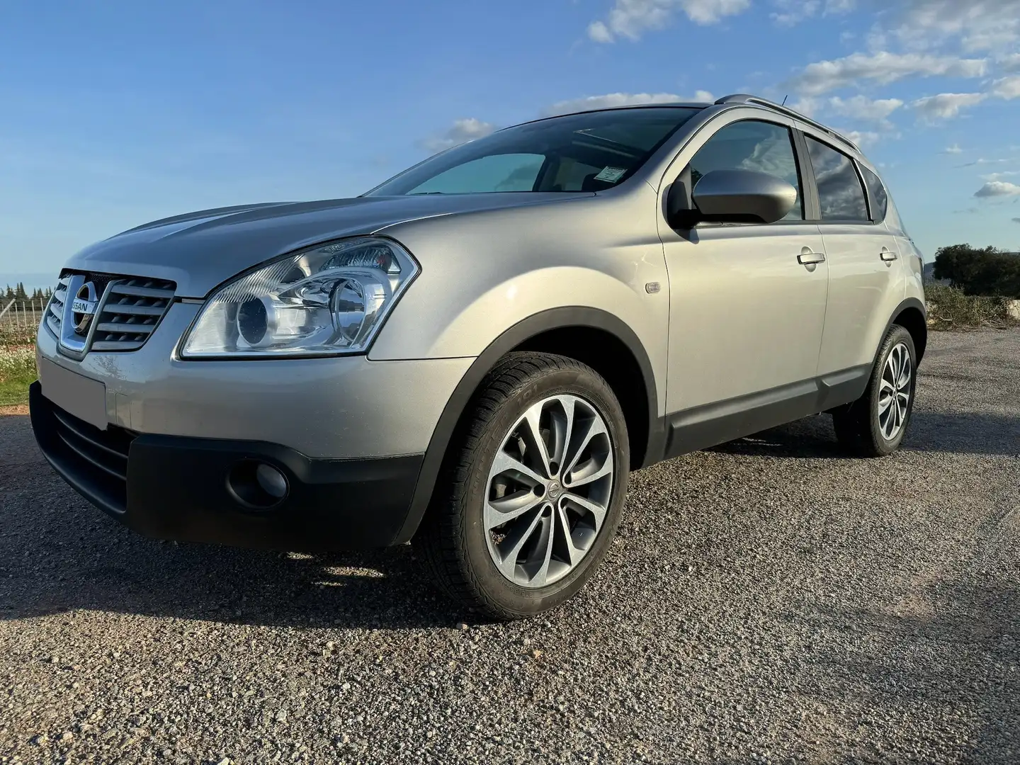 Nissan Qashqai 2.0 dCi 150 FAP All-Mode Connect Edition Silber - 2