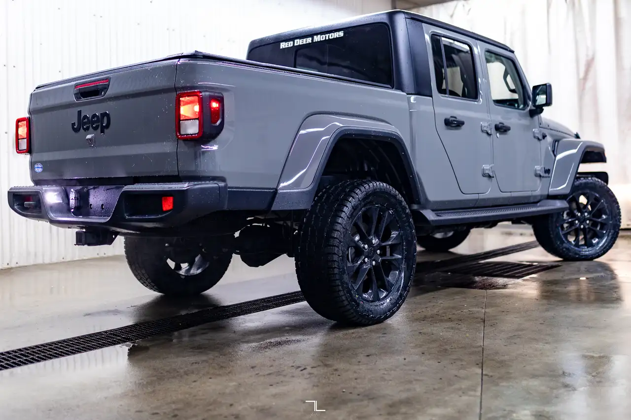 Jeep Gladiator снимка Jeep Gladiator