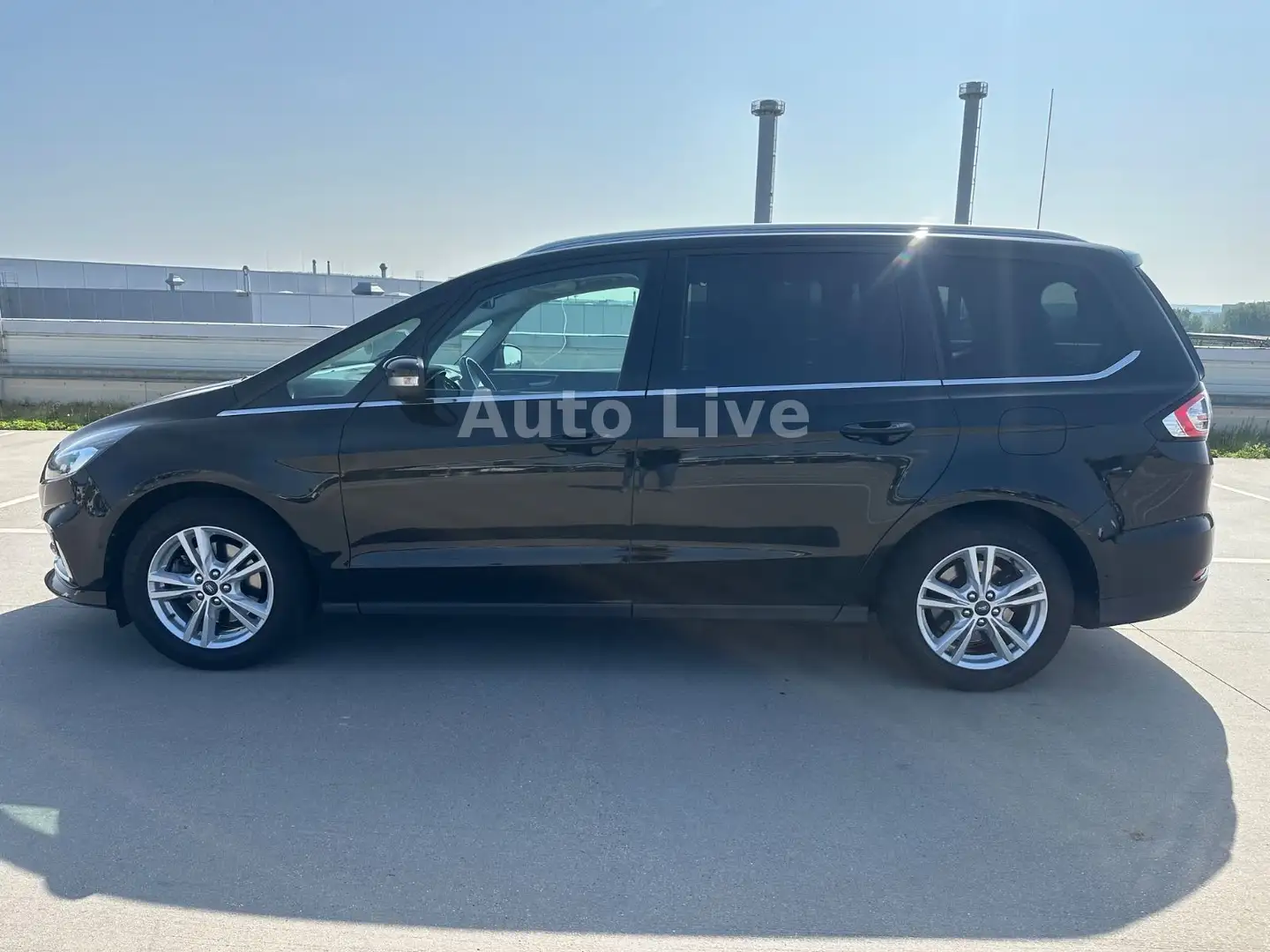 Ford Galaxy 2.0 TDCI*AUTO*Titanium*7-SITZ*PAN*LED*VOL Negro - 2