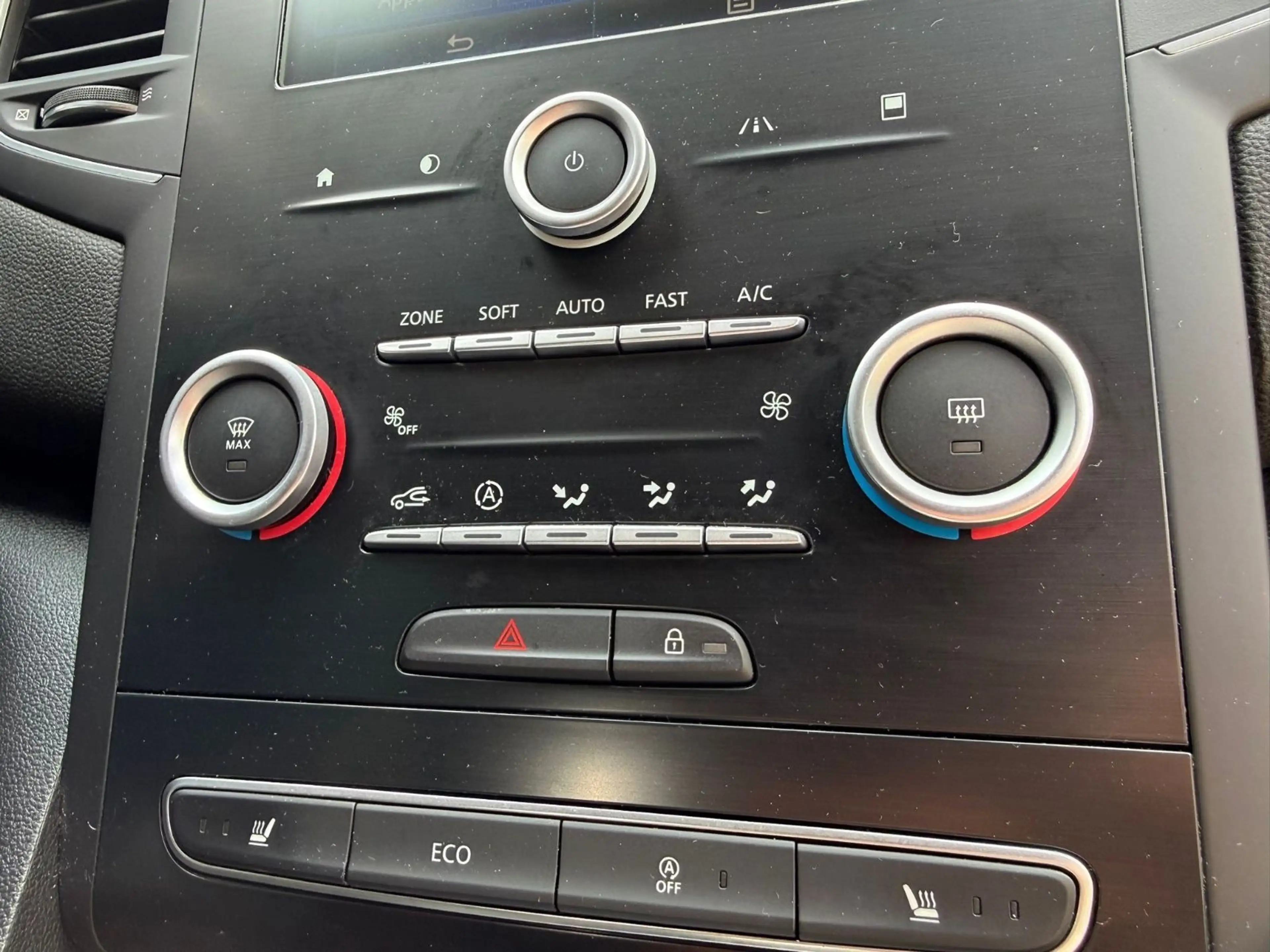 Renault Megane IV Grandtour Intens, Navi, LED, SHZ — photo 13