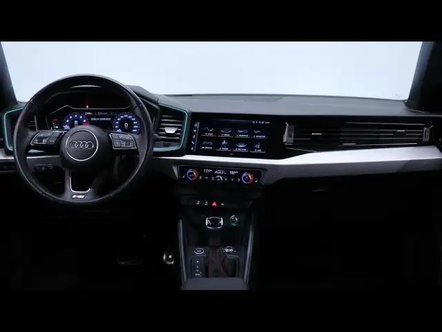 Audi A1 view 21
