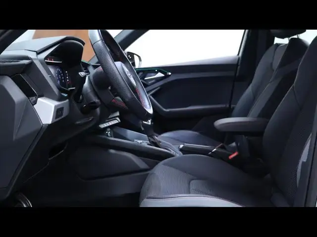 Audi A1 view 16