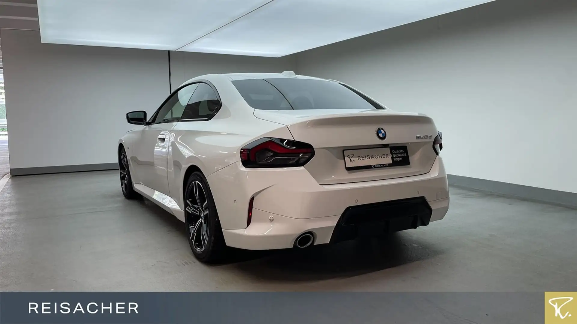 BMW 220 d A Coupé M-Sport AHK adaptLED PA LCProf Weiß - 2