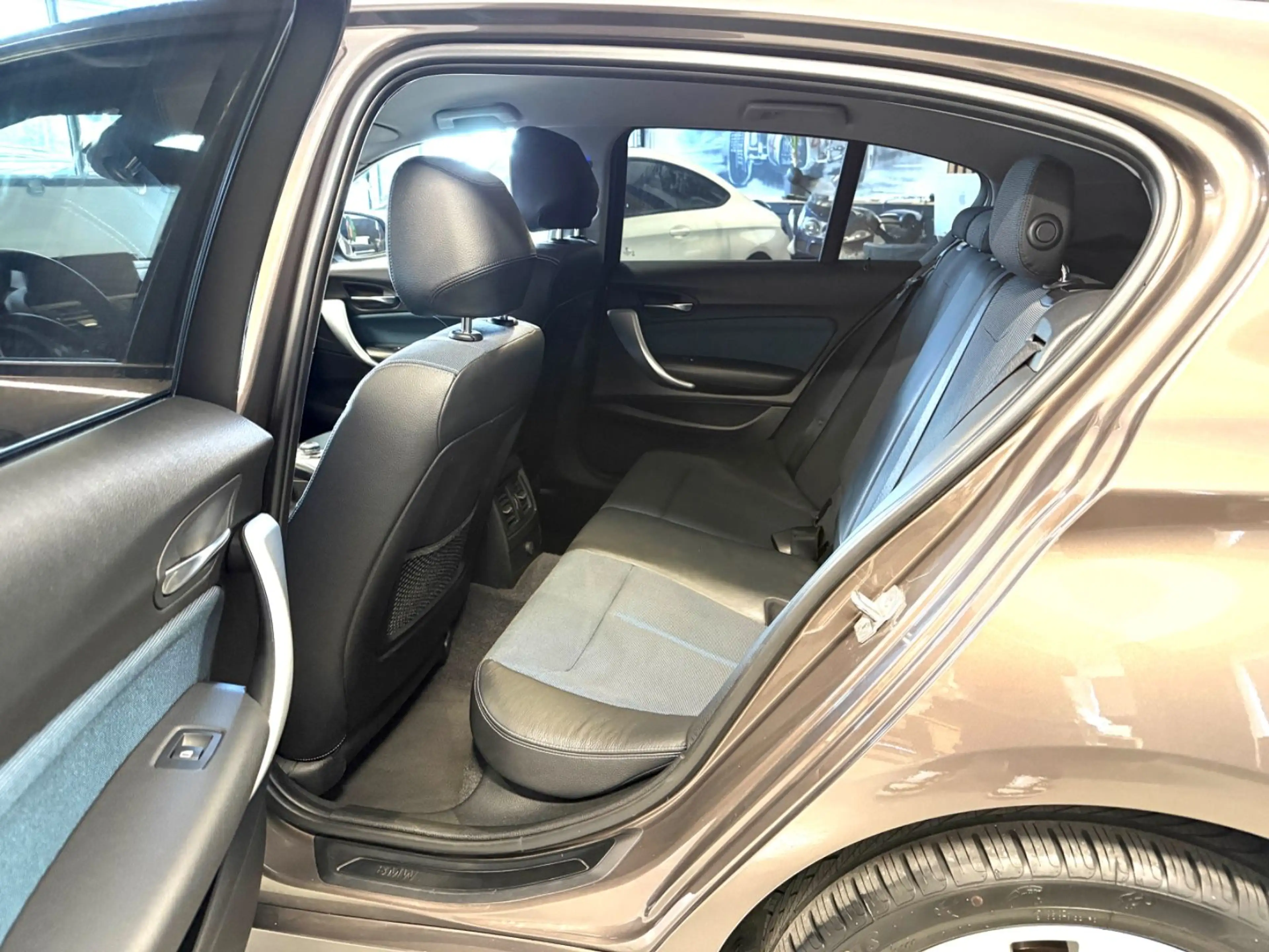 BMW 125 1 Limousine 5-trg. 125 i 1 JAHR GARANTIE — photo 10