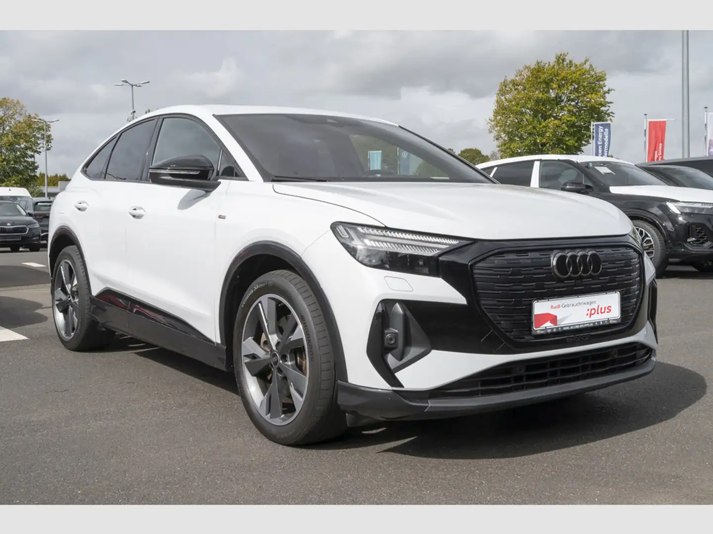 Audi Q4 e-tron Weiß - 2