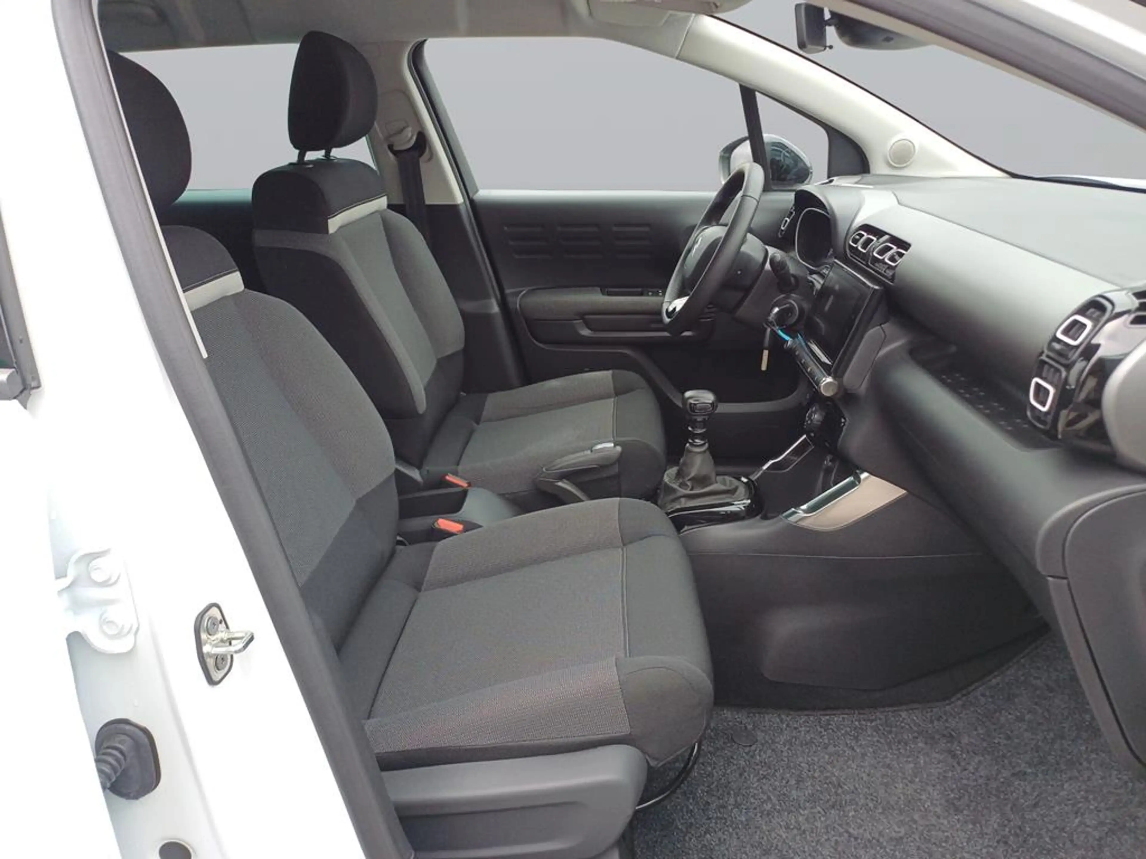 Citroen C3 Aircross PureTech 110 S&S Plus — photo 10