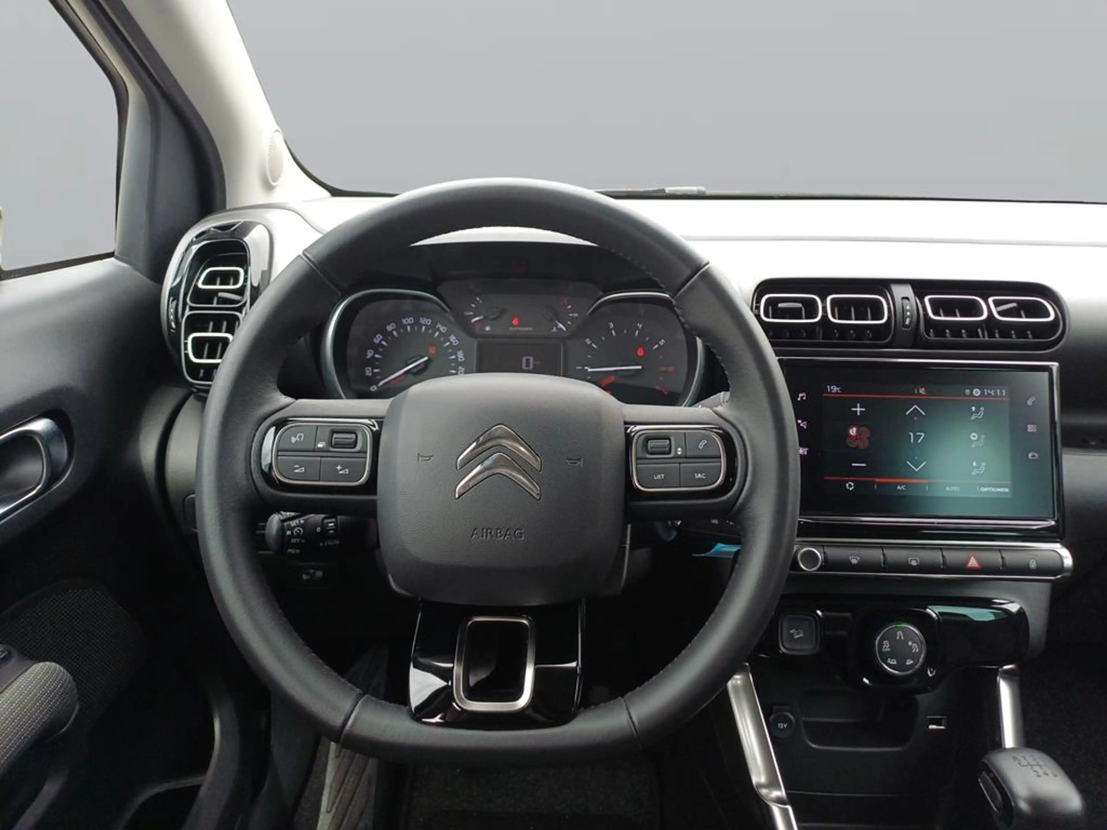 Citroen C3 Aircross PureTech 110 S&S Plus — photo 12