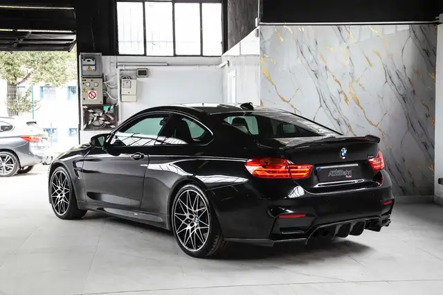 BMW M4 M4A