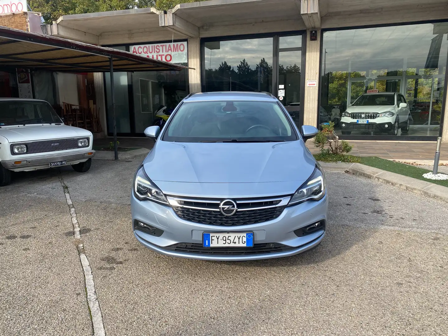 Opel Astra Sports Tourer 1.6 cdti Business '' IVA ESPOSTA'' Silber - 2