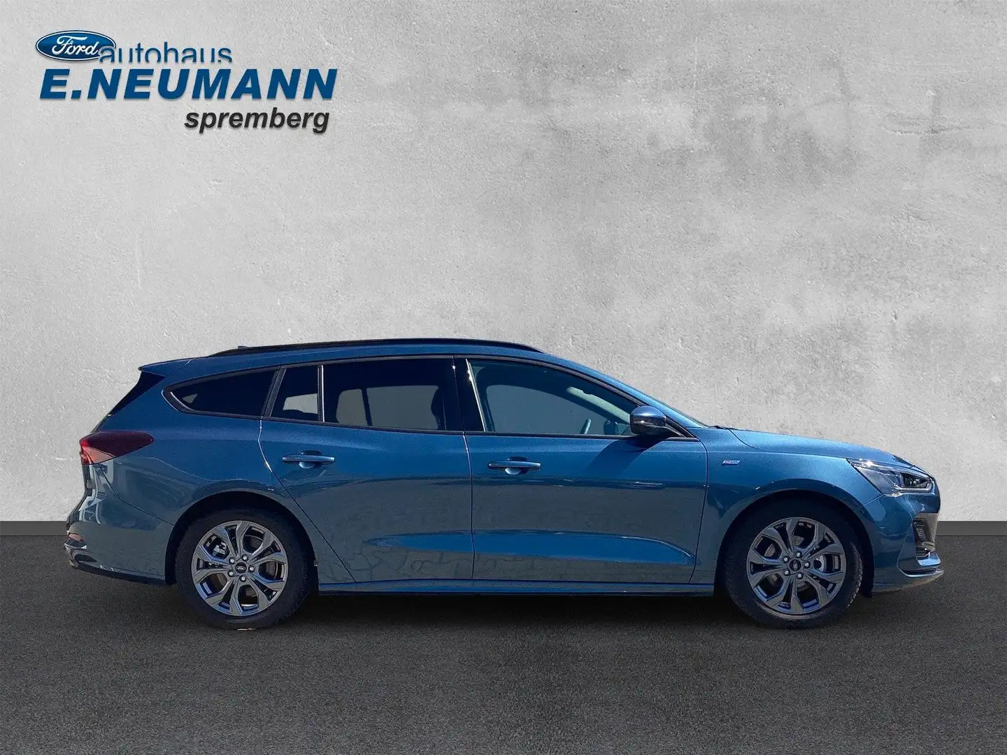 Ford Focus Turnier ST-Line Bleu - 1