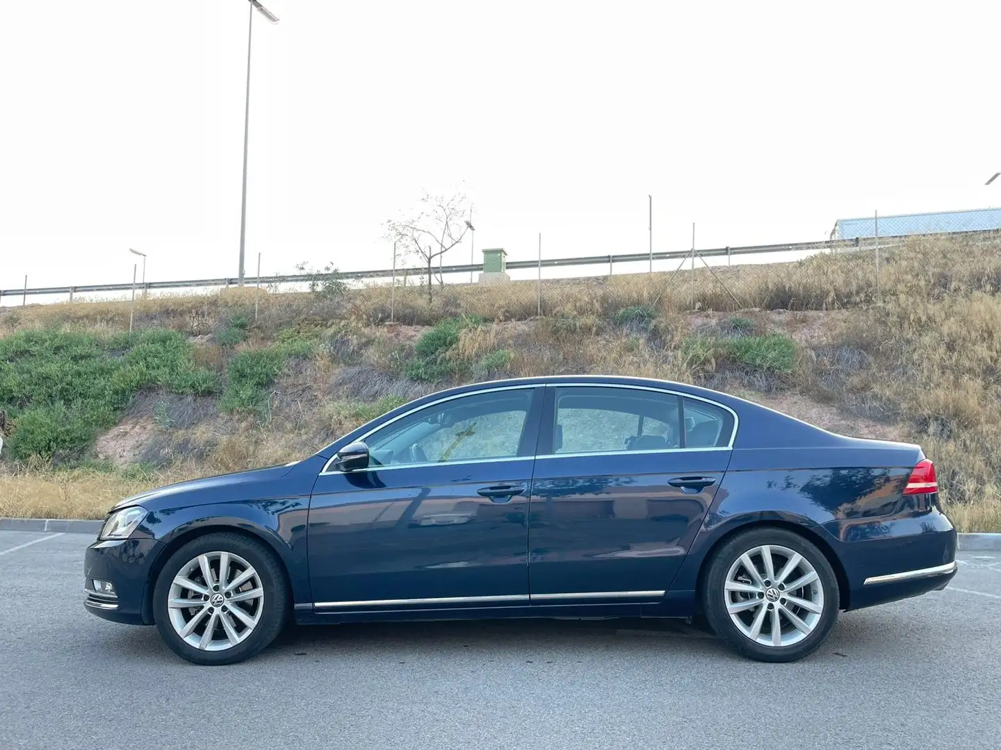 Volkswagen Passat Passat 2.0TDI Highline BMT DSG 177 Highline Azul - 1