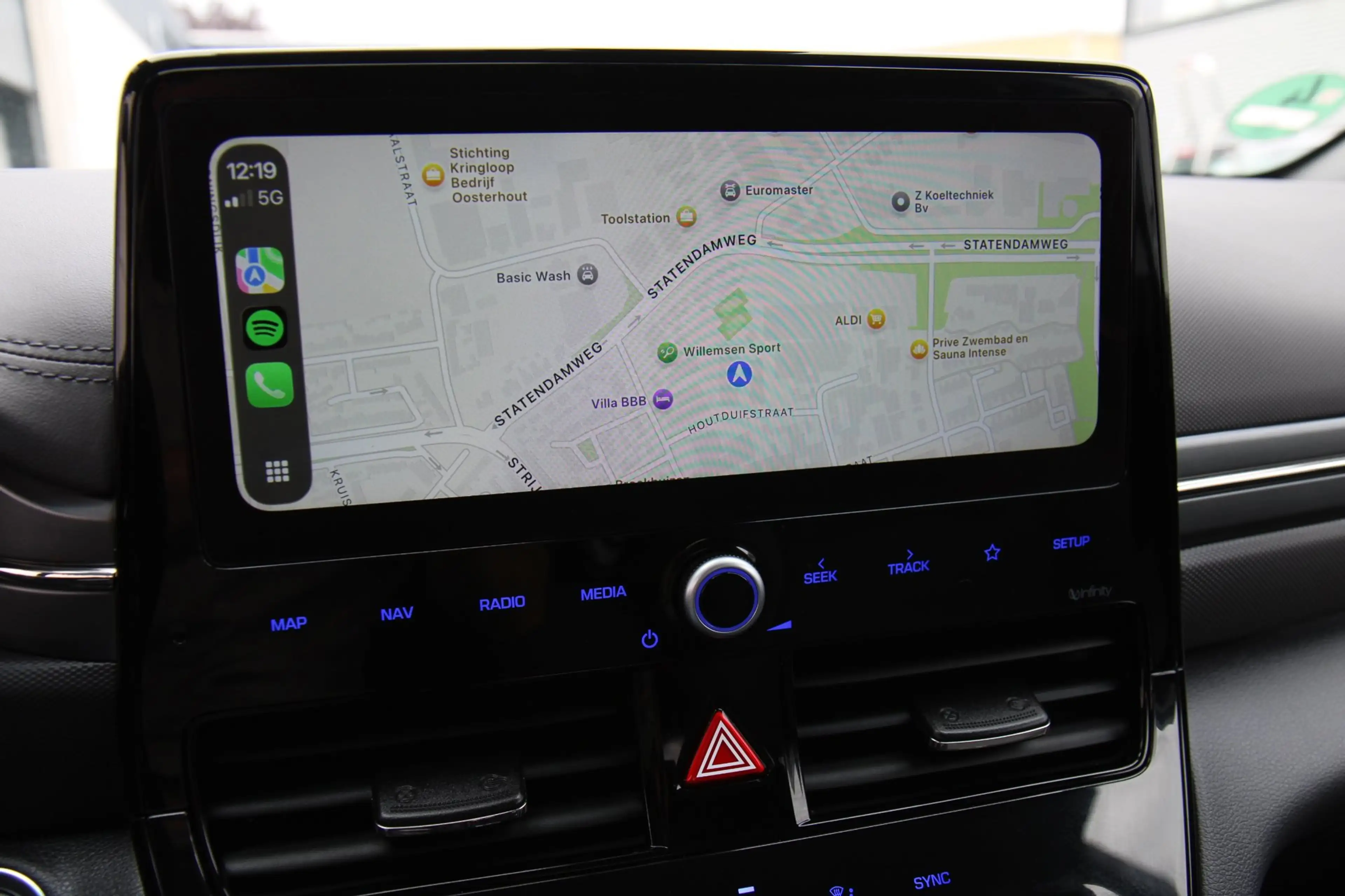 Hyundai IONIQ 1.6 GDi PHEV Carplay Camera Dealer Ond. !! — photo 28