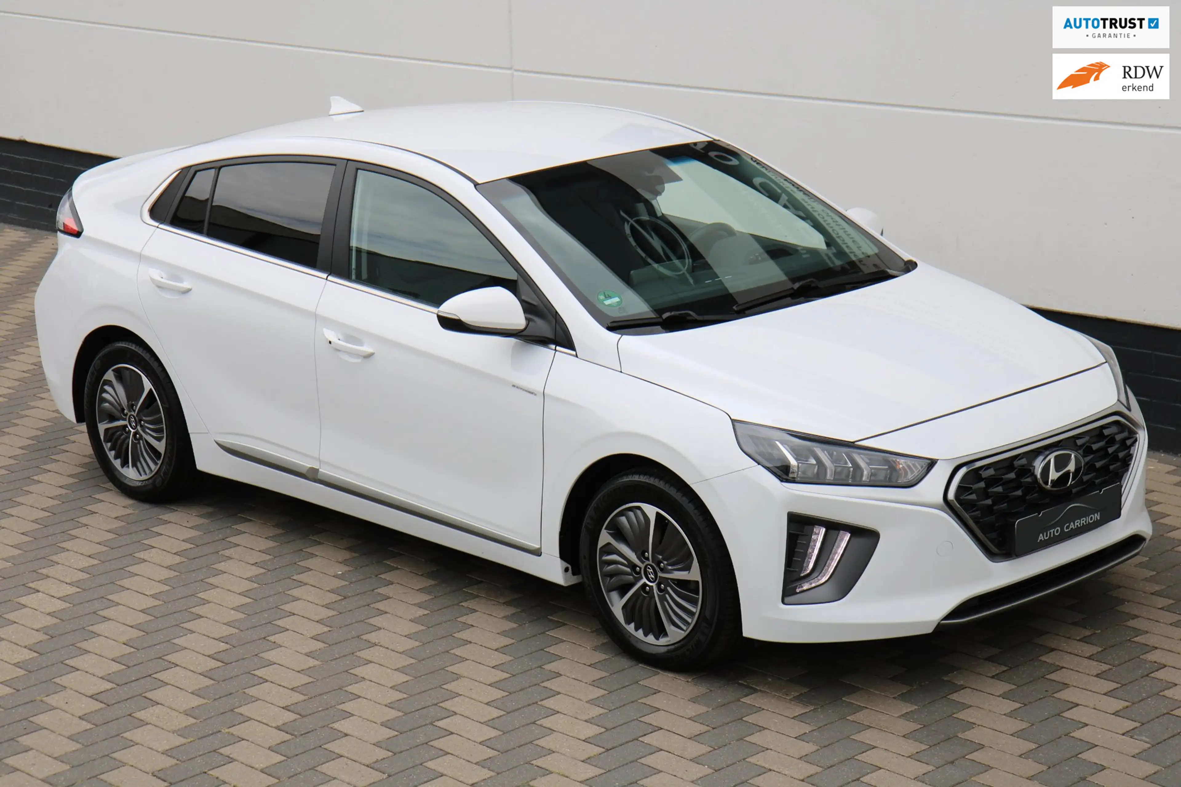 Hyundai IONIQ 1.6 GDi PHEV Carplay Camera Dealer Ond. !!