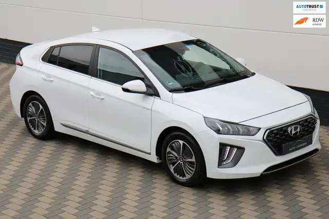 Hyundai IONIQ 1.6 GDi PHEV Carplay Camera Dealer Ond. !!