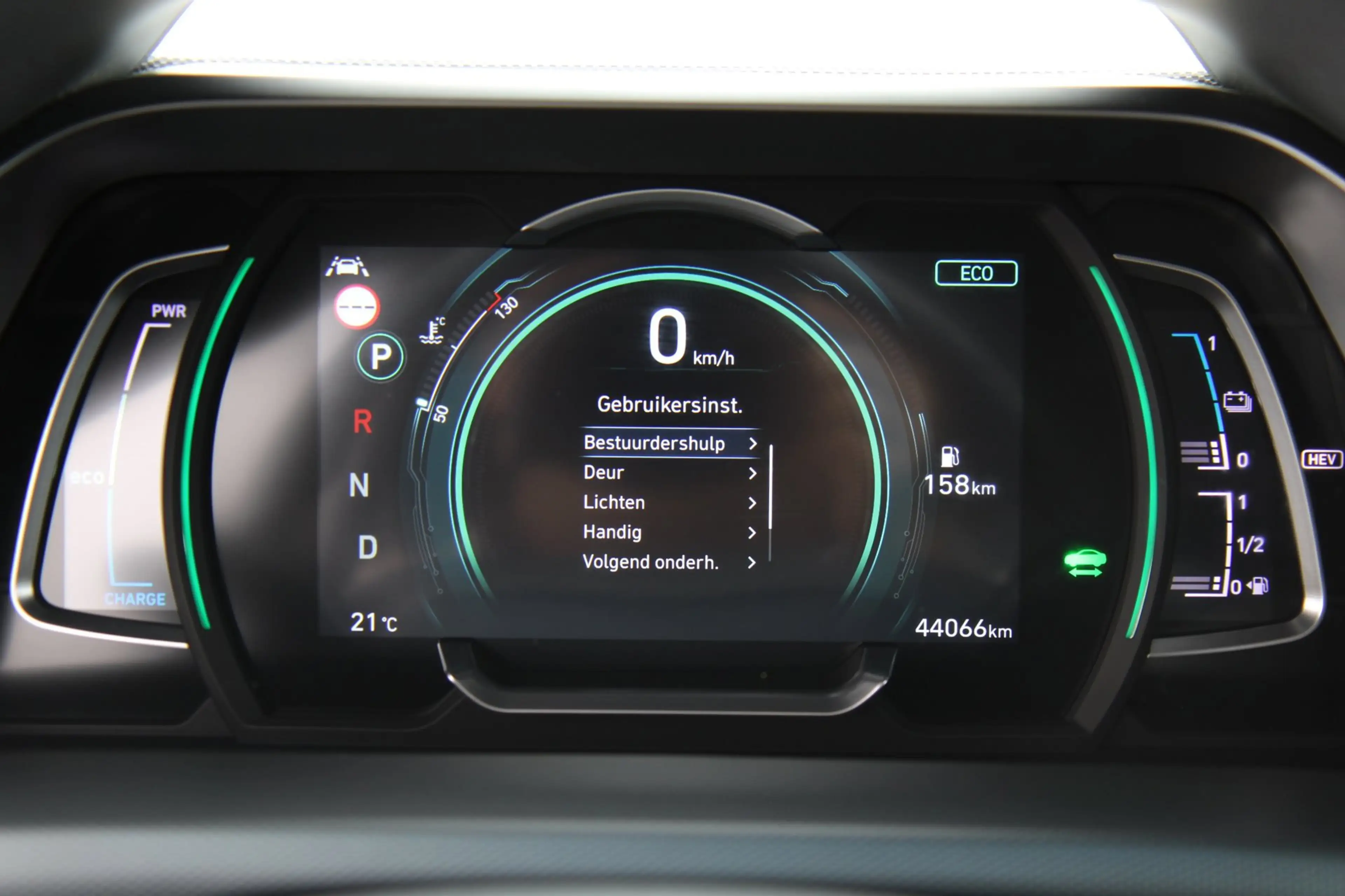 Hyundai IONIQ 1.6 GDi PHEV Carplay Camera Dealer Ond. !! — photo 11