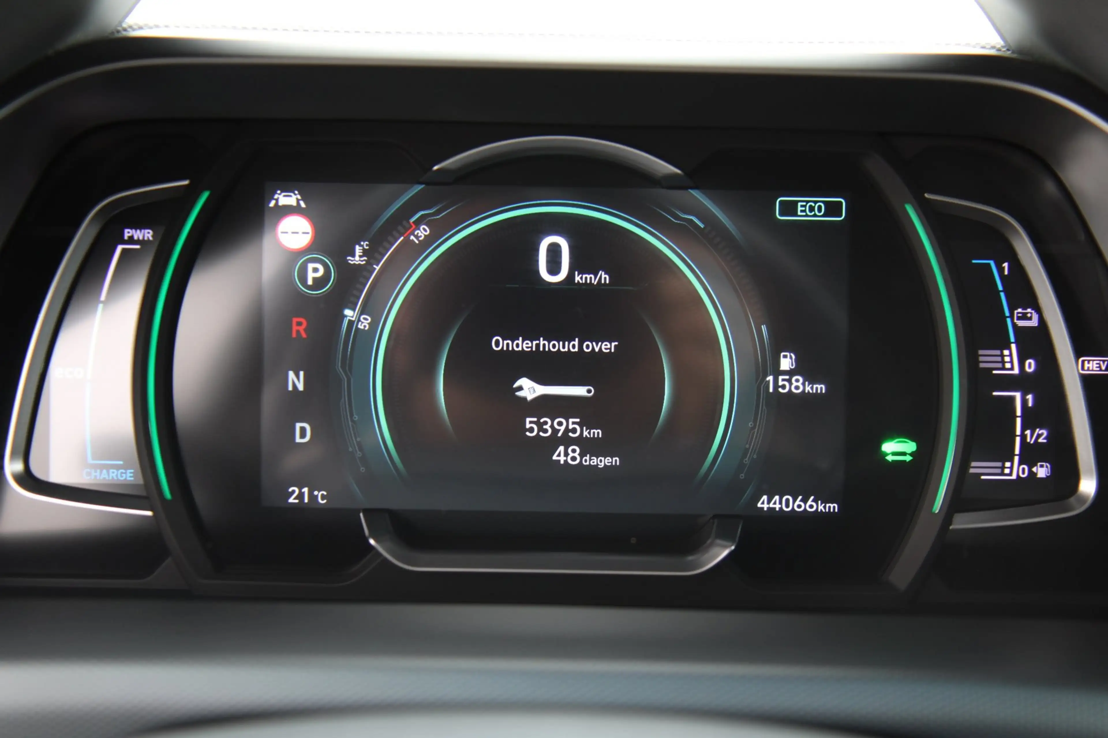 Hyundai IONIQ 1.6 GDi PHEV Carplay Camera Dealer Ond. !! — photo 12