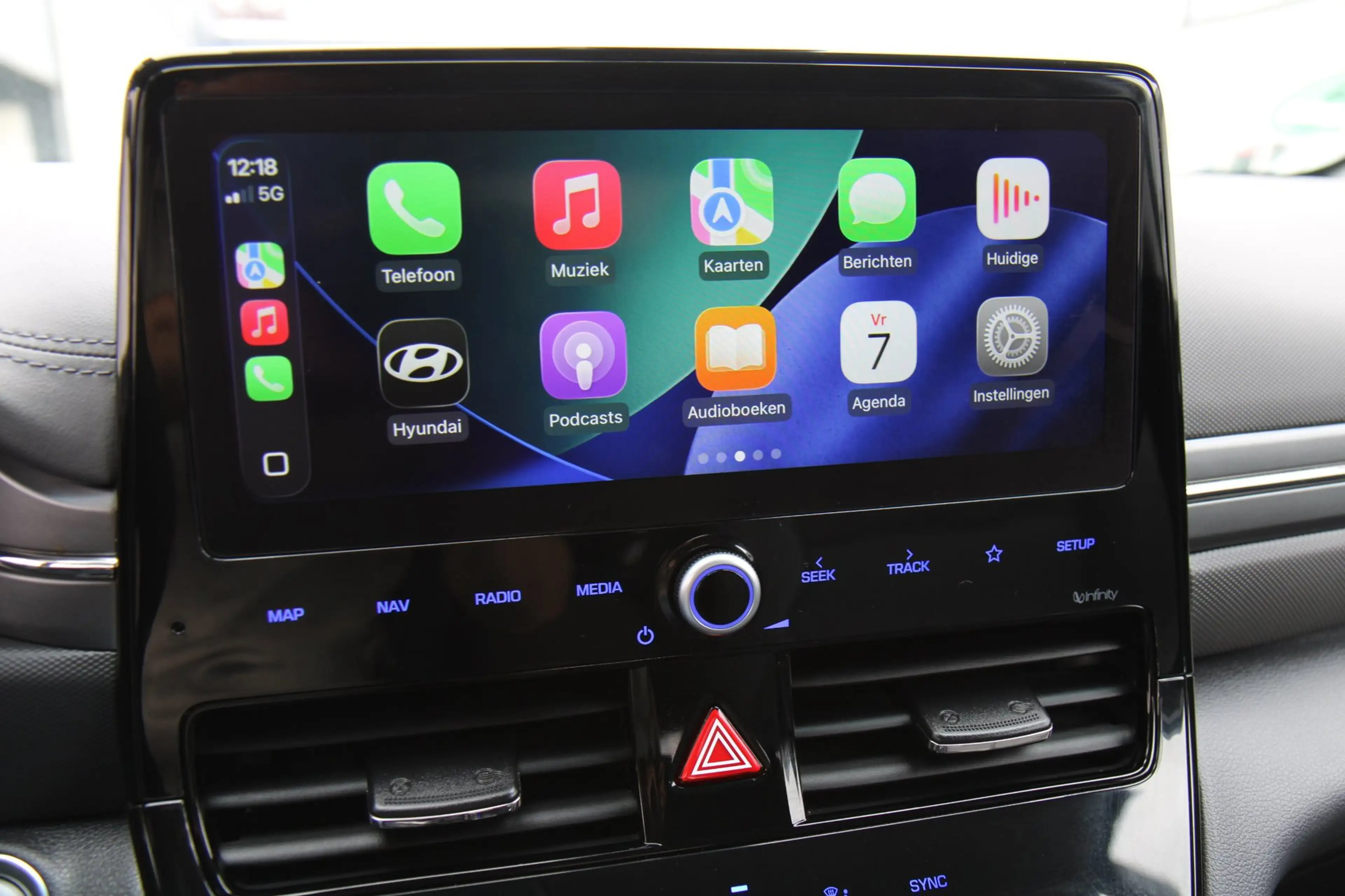 Hyundai IONIQ 1.6 GDi PHEV Carplay Camera Dealer Ond. !! — photo 26