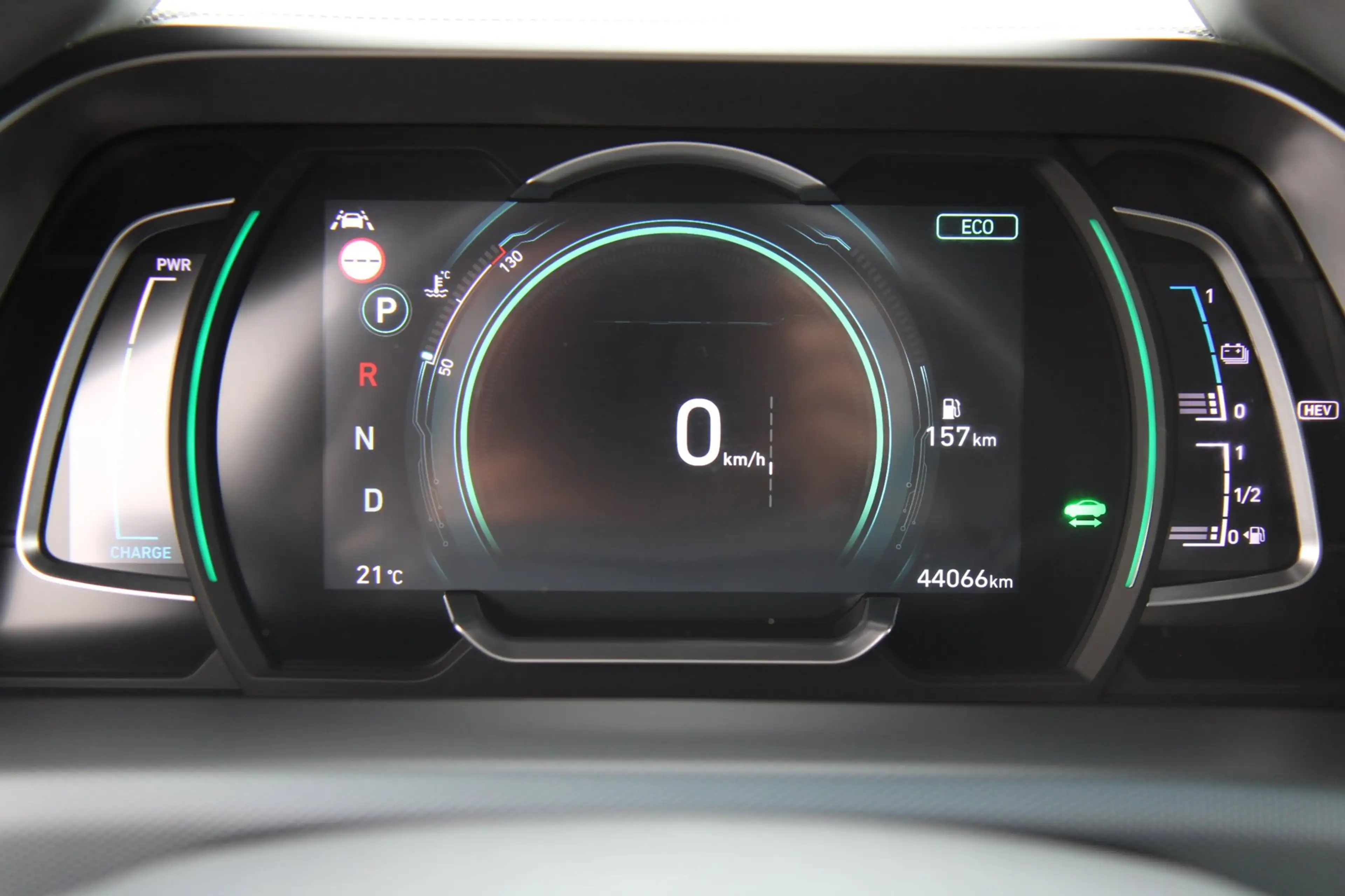 Hyundai IONIQ 1.6 GDi PHEV Carplay Camera Dealer Ond. !! — photo 13