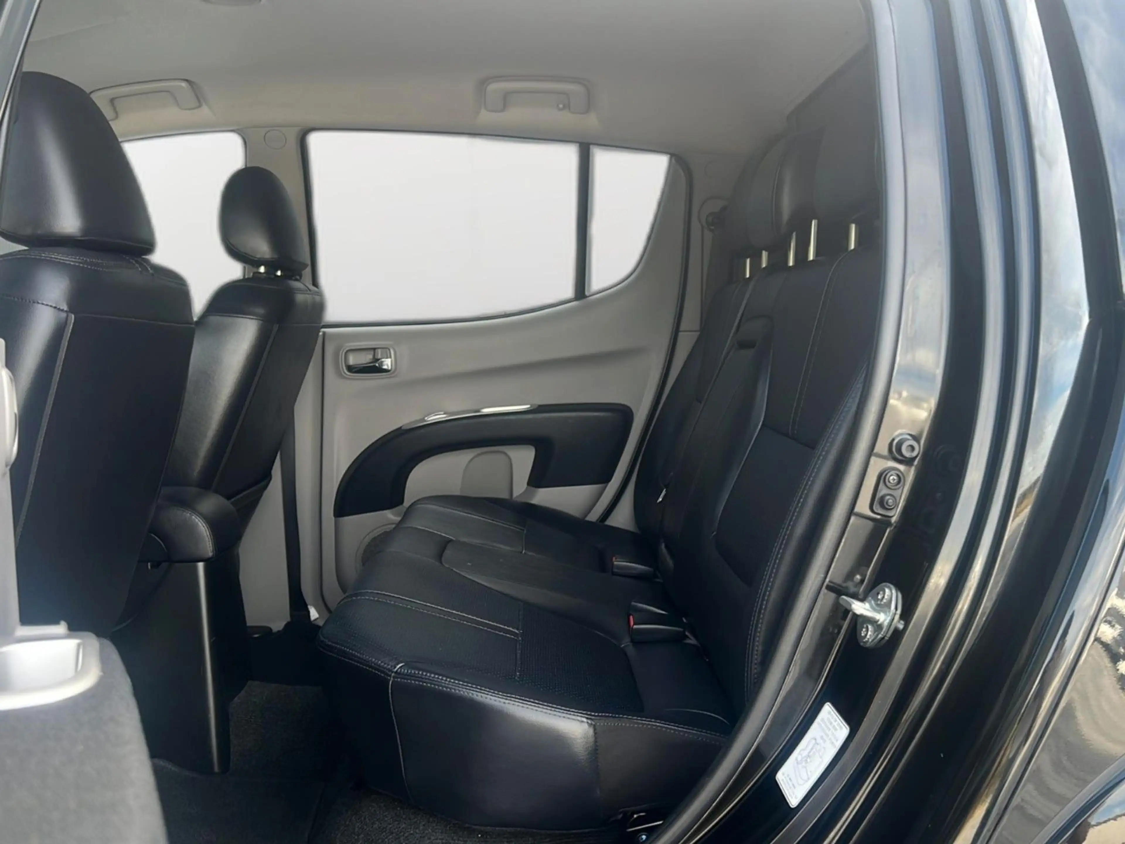 Mitsubishi L200 Edition 20 DoKa*1HAND*HARDTOP*AHK*SHZ* — photo 11
