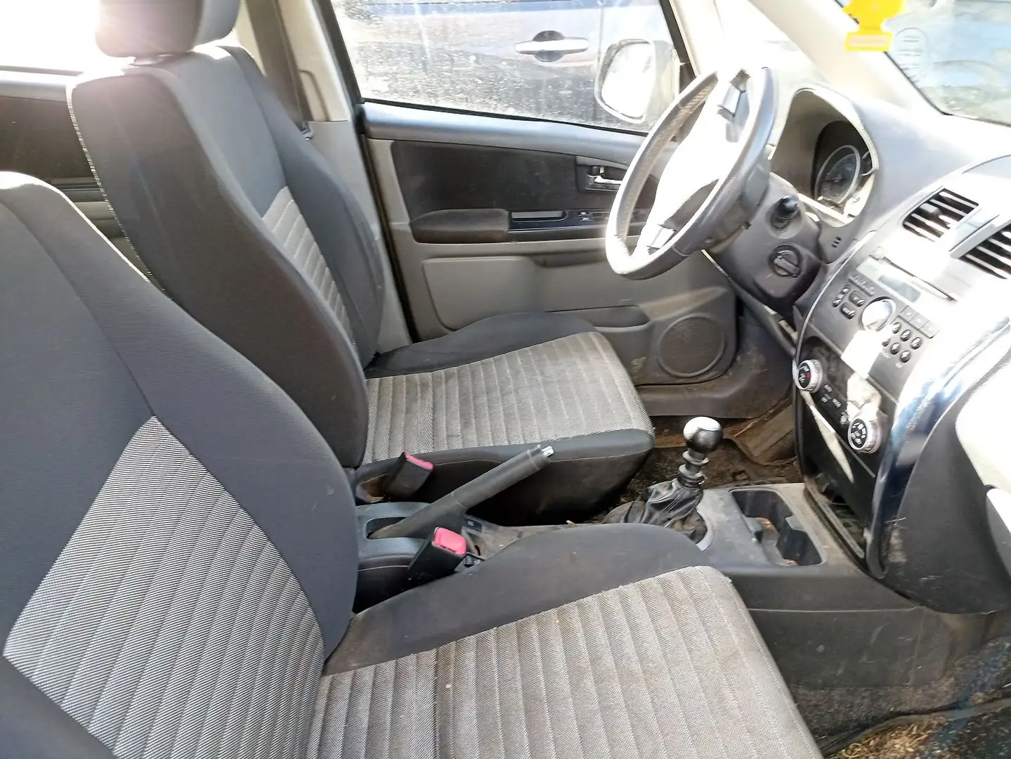 Suzuki SX4 2.0 DDIS GLX 4X4 Zwart - 2