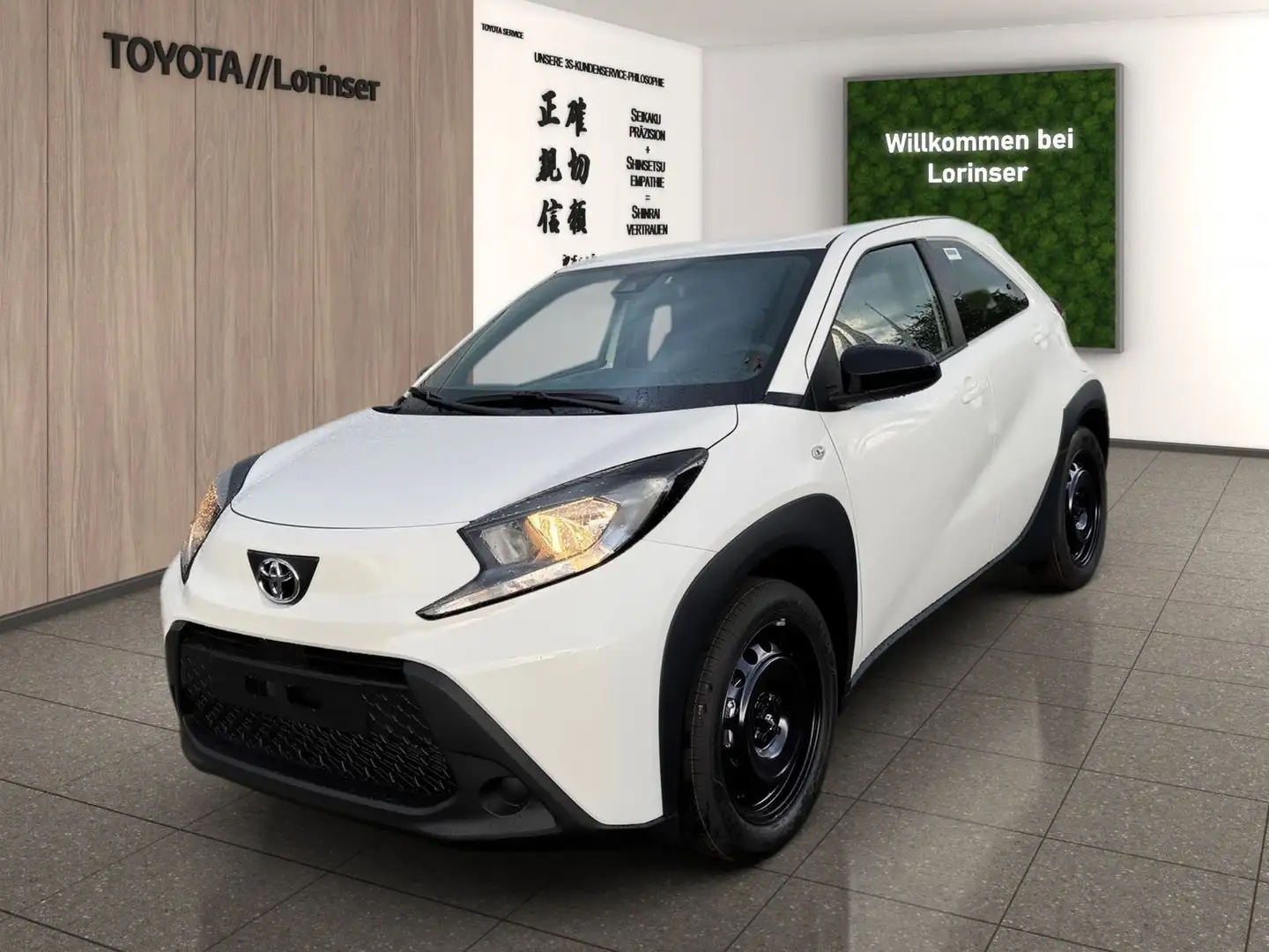 Toyota Aygo 1.0 Business Edition Kam.+PDC+SHZ+ACC+Navi Weiß - 1