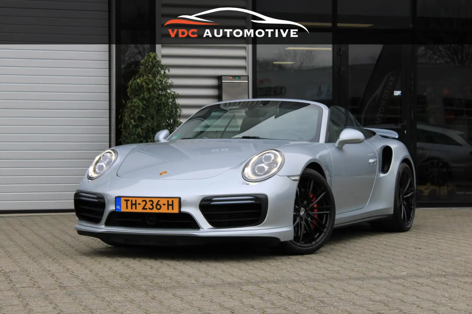 Porsche 991 Cabrio 3.8 Turbo Cabrio PDLS | Burmester High End Grau - 1