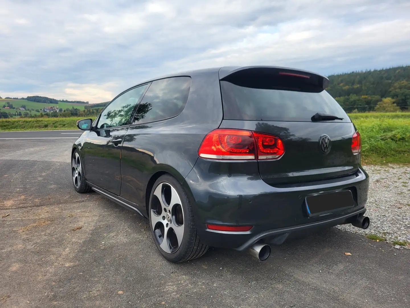 Volkswagen Golf GTI 2.0 Grau - 2
