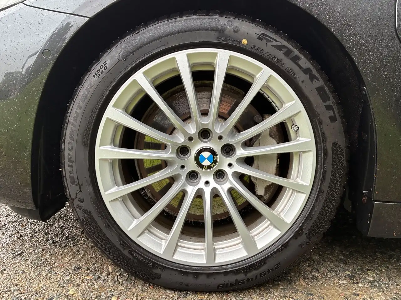 BMW 530E TOURING LUXE LINE - 292ch - 123 000KMS - TOIT PANORAMIQUE - 360° CAMÉRA - CAMÉRA D'AIDE AU STATIONNEMENT - HAYON ARRIÈRE ÉLECTRIQUE