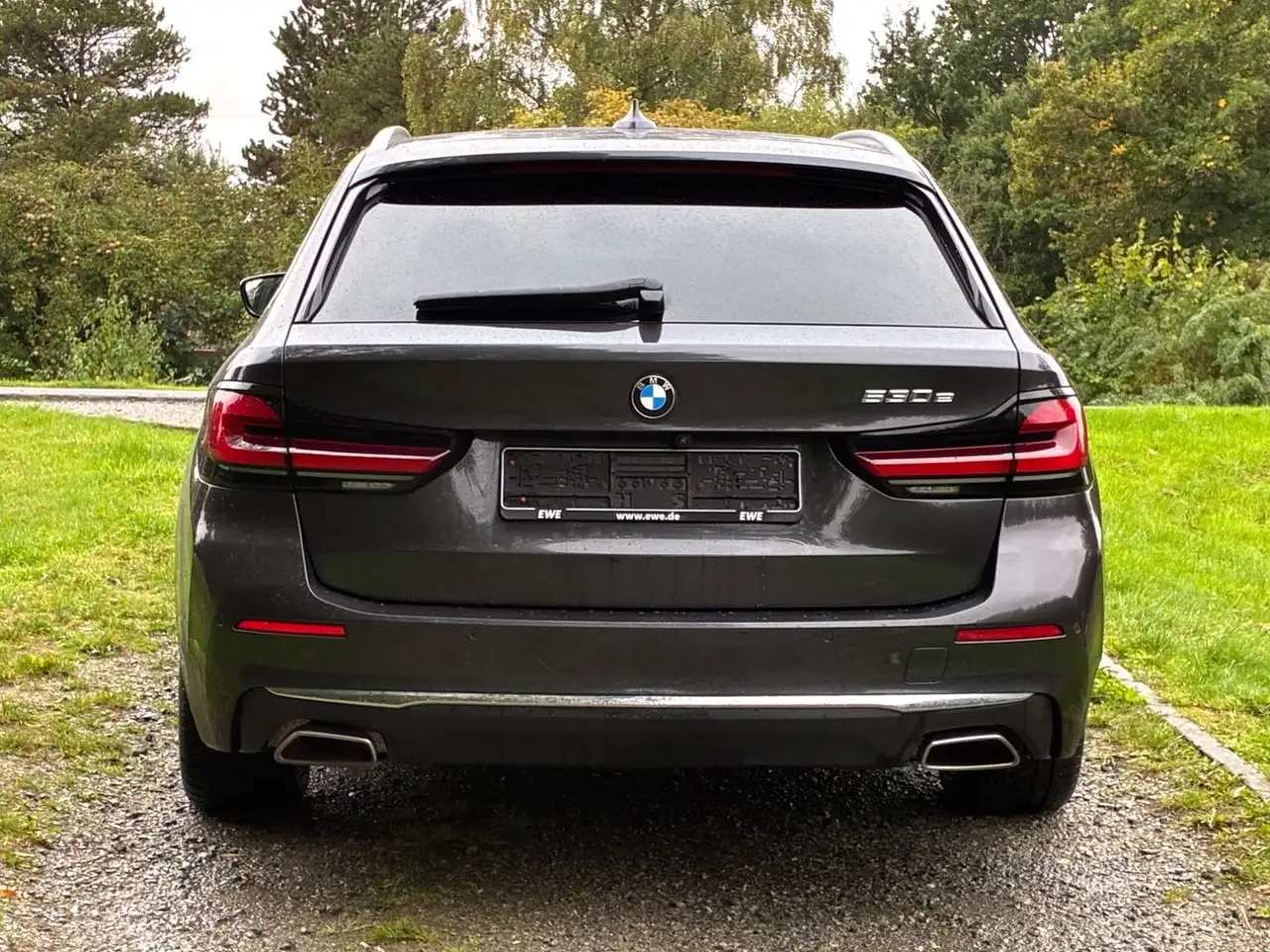 BMW 530E TOURING LUXE LINE - 292ch - 123 000KMS - TOIT PANORAMIQUE - 360° CAMÉRA - CAMÉRA D'AIDE AU STATIONNEMENT - HAYON ARRIÈRE ÉLECTRIQUE