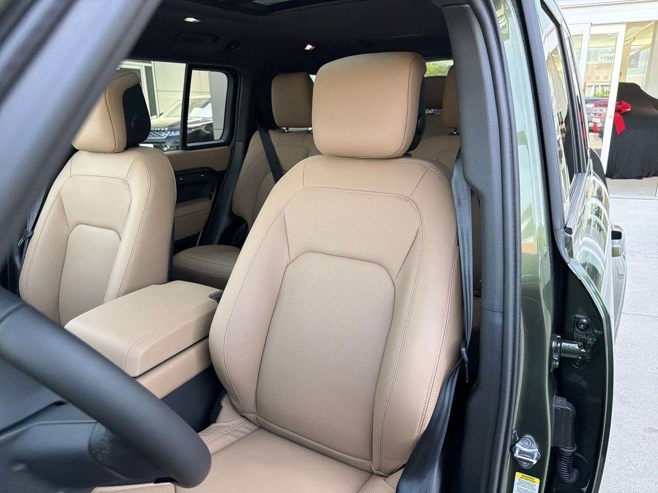 2026 Land Rover Defender 130 P300 S thumb 8