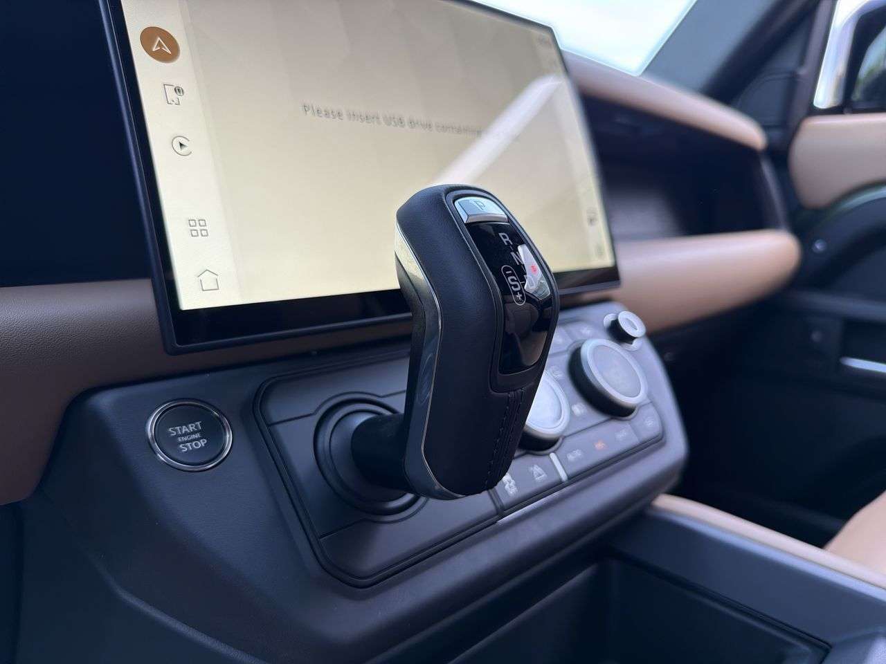2026 Land Rover Defender 130 P300 S thumb 20