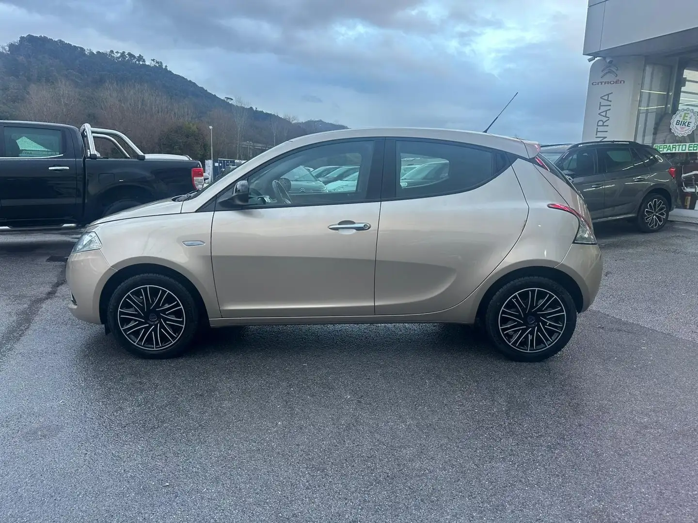 Lancia Ypsilon Ypsilon III 2015 1.2 Gold s Gold - 2