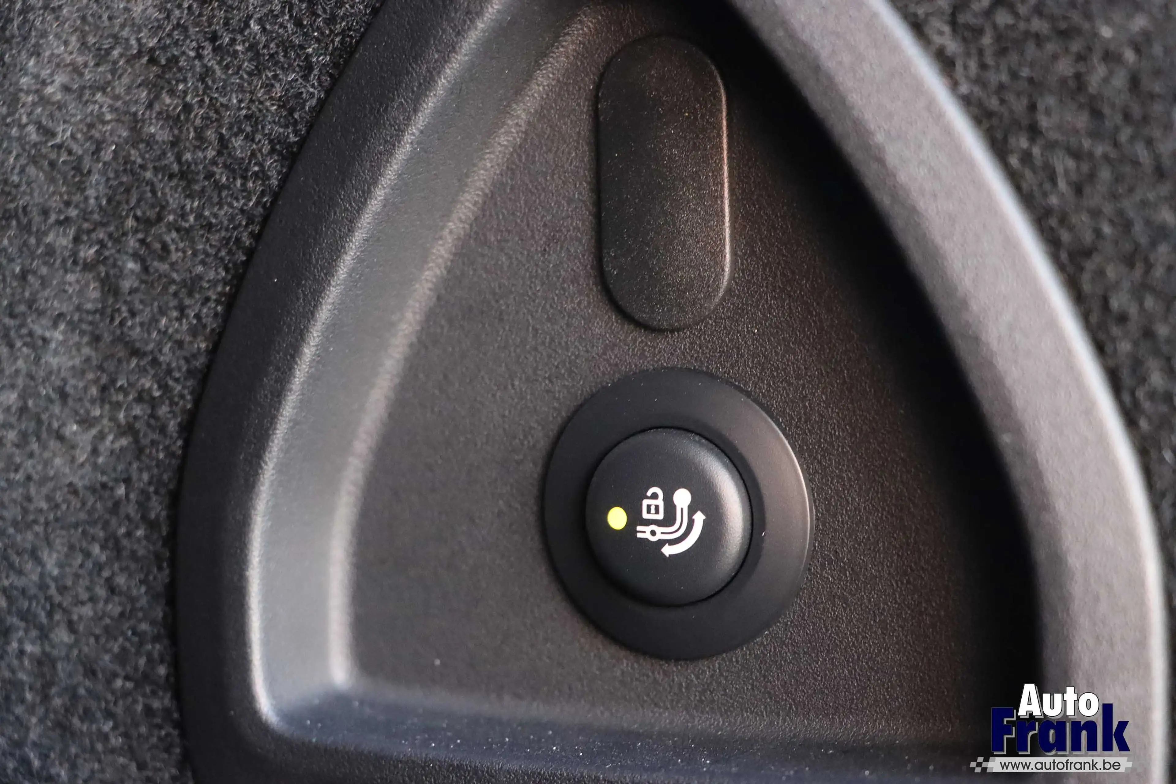 BMW i7 60 / 4X4 / M-SPORT-PRO / DRIV & PARK PRO / TREKHK — photo 13