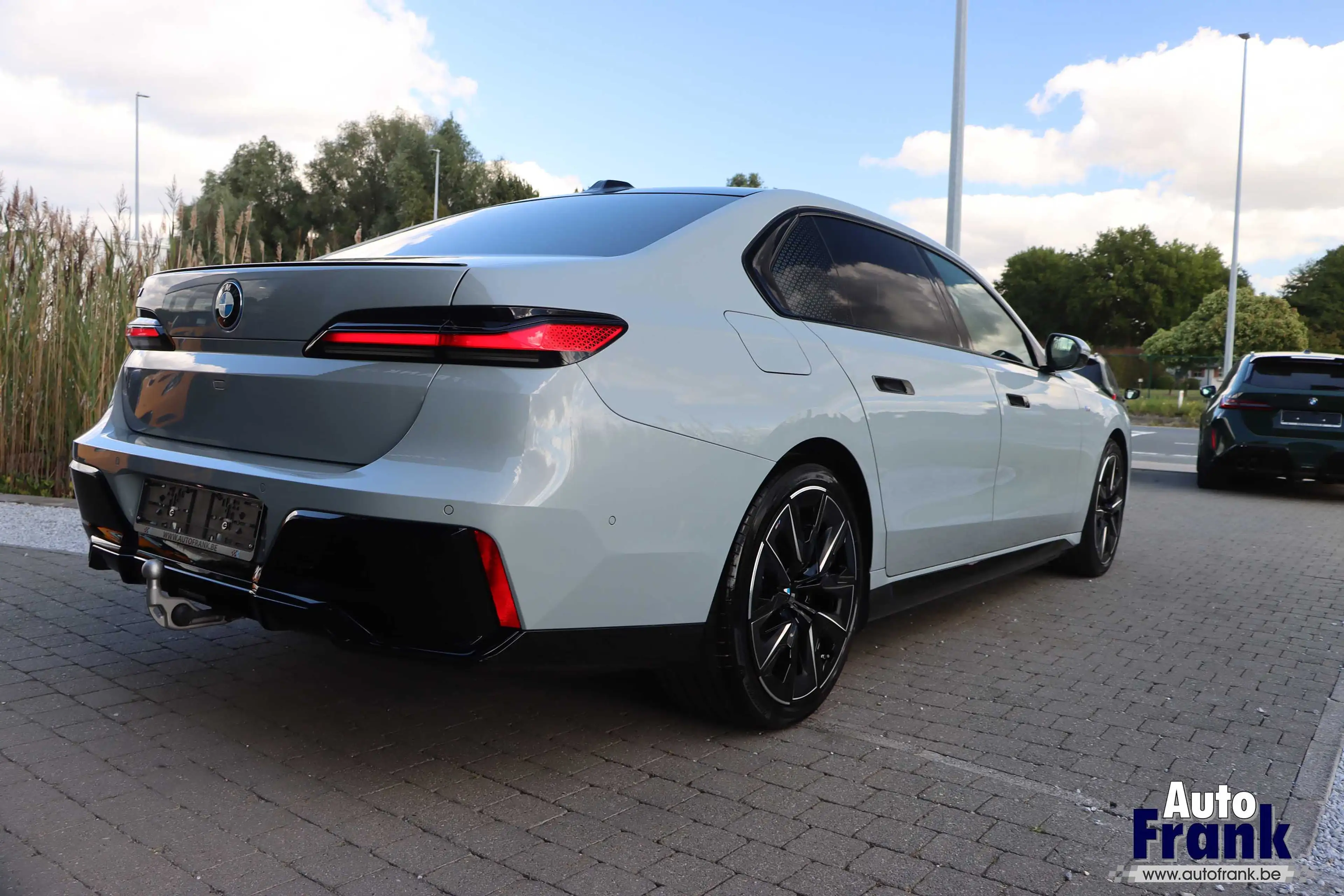 BMW i7 60 / 4X4 / M-SPORT-PRO / DRIV & PARK PRO / TREKHK — photo 7