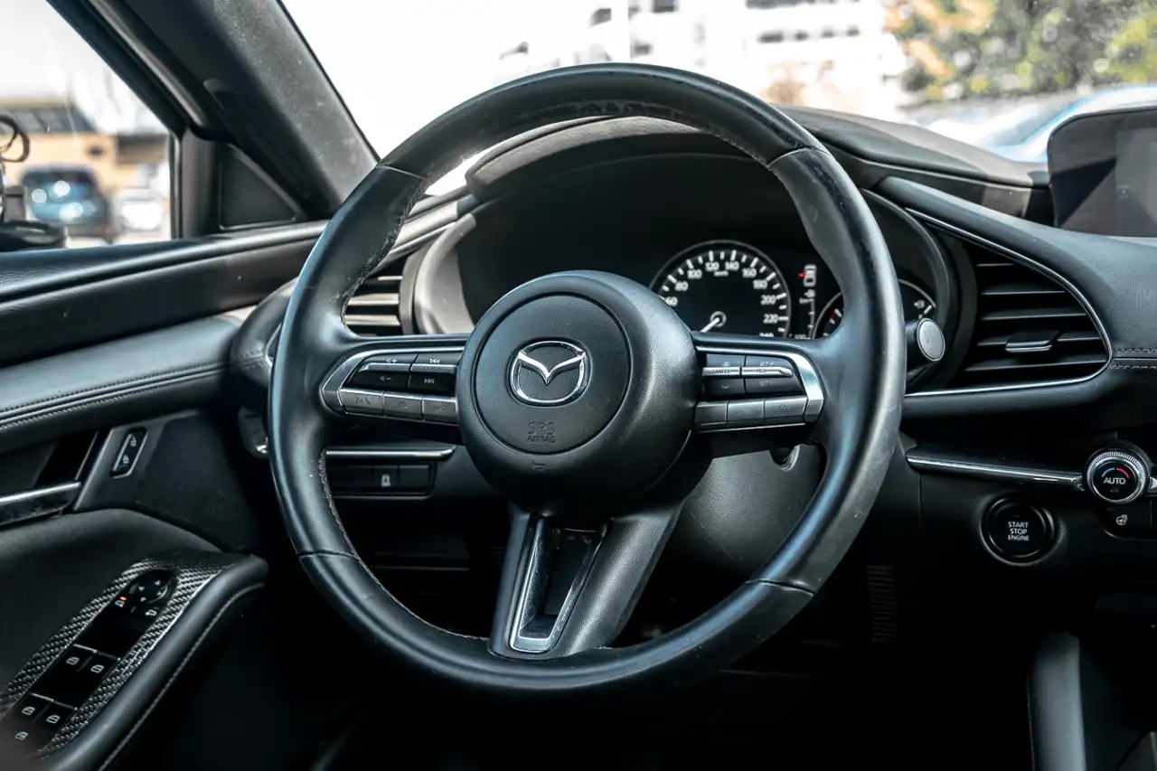 Mazda 3 снимка Mazda 3
