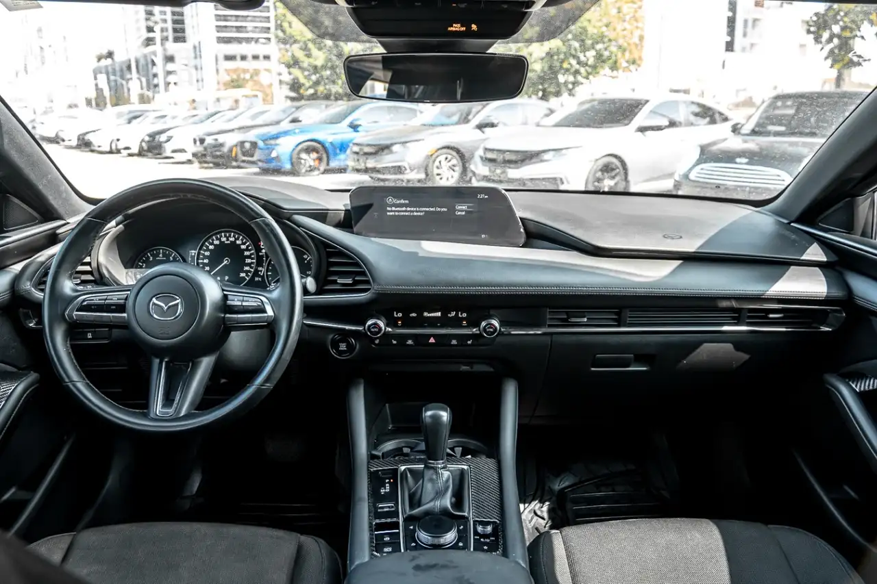 Mazda 3 снимка Mazda 3