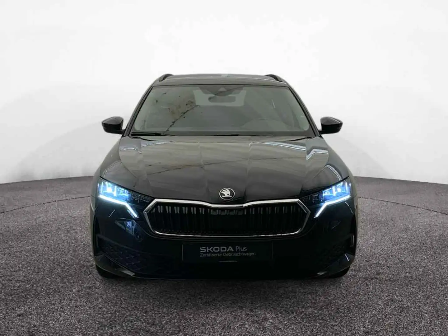 Skoda Octavia Combi Essence 1.5 TSI *LED*GRA*LANE*SHZ Zwart - 2