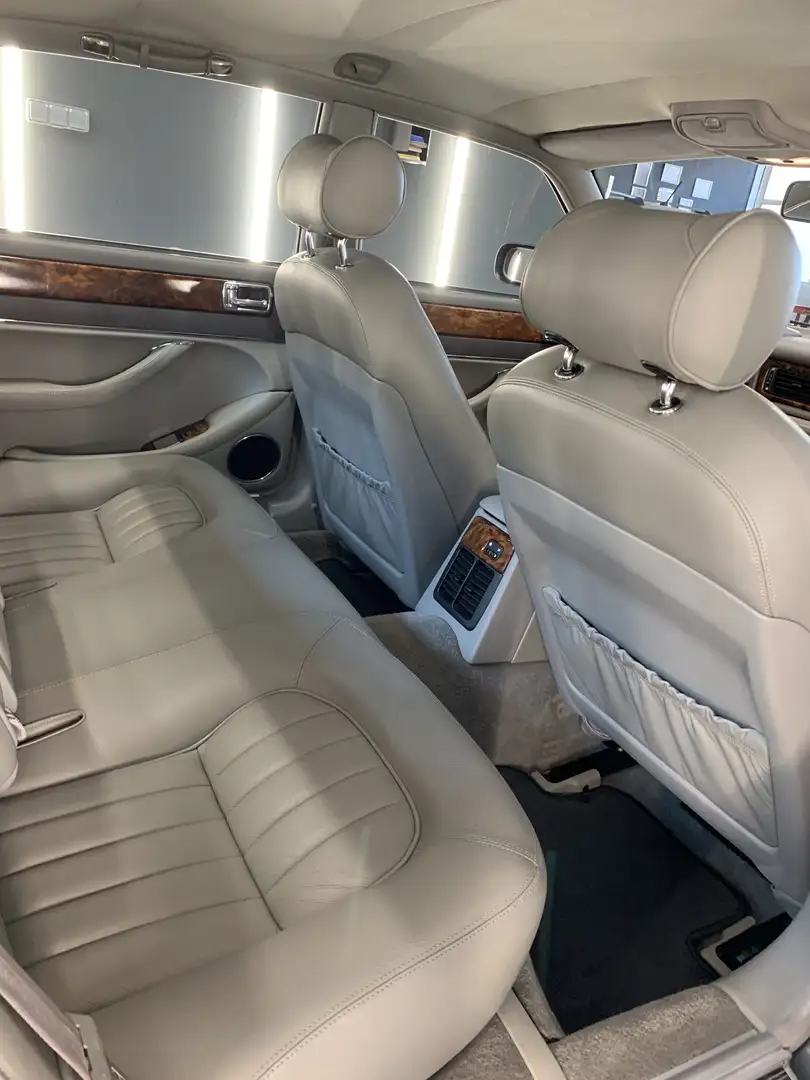 Jaguar X300 - 2