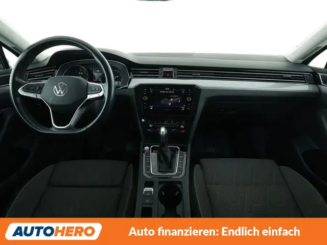 Volkswagen Passat view 12