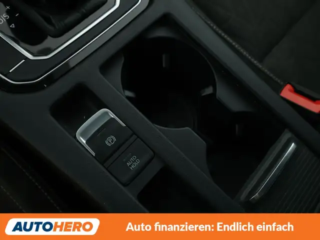 Volkswagen Passat view 28