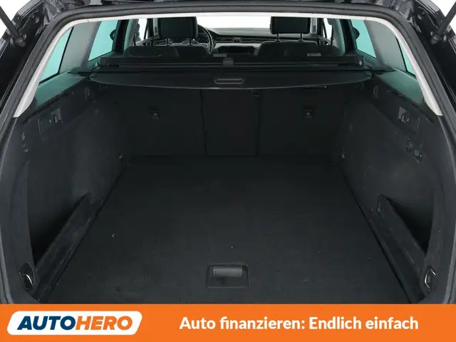 Volkswagen Passat view 18