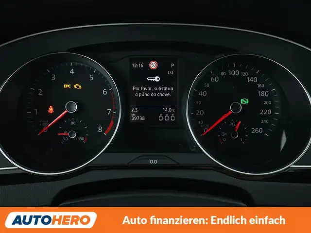 Volkswagen Passat view 20